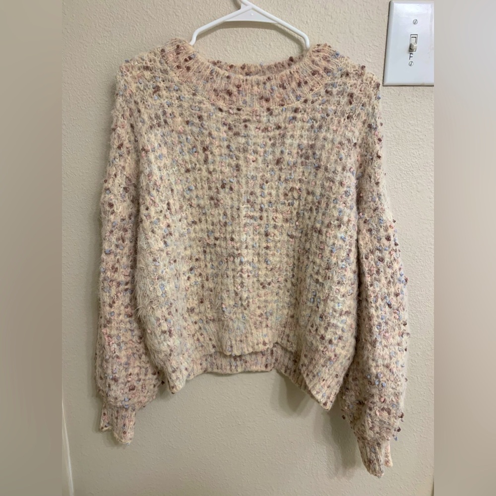White confetti sweater, thick, warm, doesn’t shed, SUPER soft